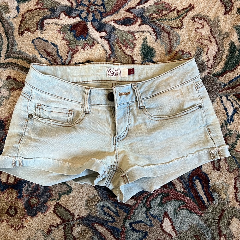 Juniors SO Light Wash Shorts